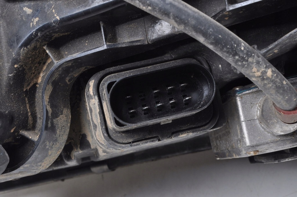 фото №8, Audi a6 c5 лампа правая передняя правый перед линза