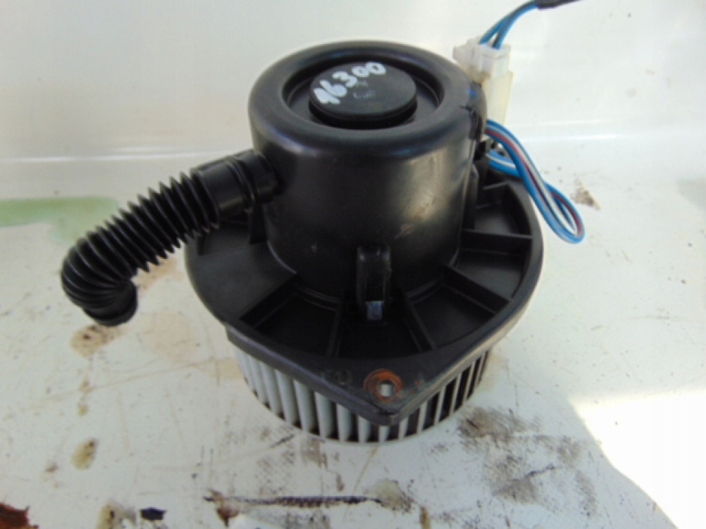 фото №1, Nissan primera воздуходувка powie. ---