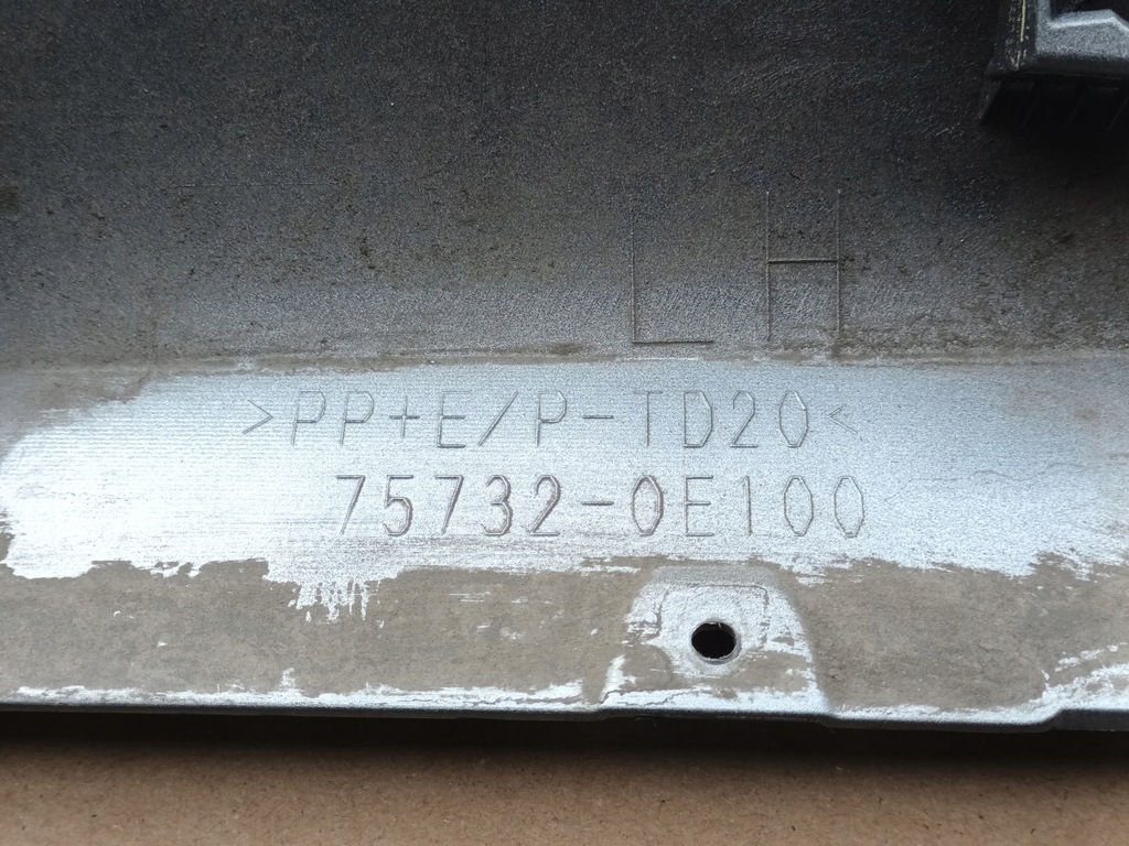 фото №9, Молдинг na дверь левый перед toyota highlander iv передняя левая