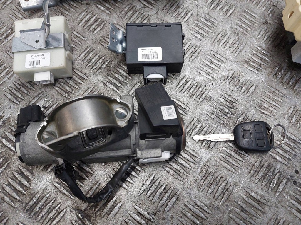 фото №8, Набір стартовий toyota avensis t25 2.0 16v 89661-05631 89741-05070