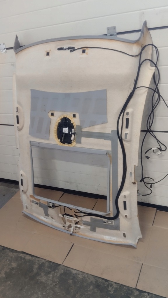 фото №9, Mercedes e w211 sedan стеля люк