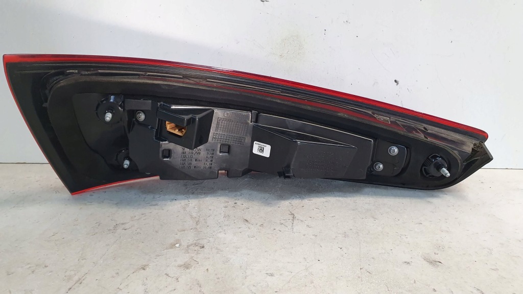 Фара задній правий audi q3 рестайлінг  led 8u0945094m 14- Зі Шроту