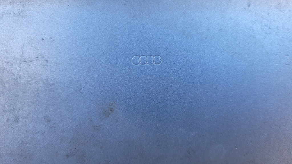 Audi a4 b9 капот крышка двигателя идеальное состояние серебристая Киев