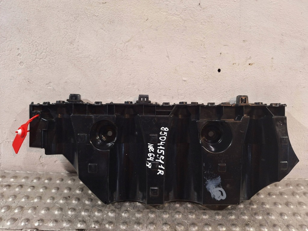 Купити Напрямна бампера лівий задня 850415511r renault arkana 2019-