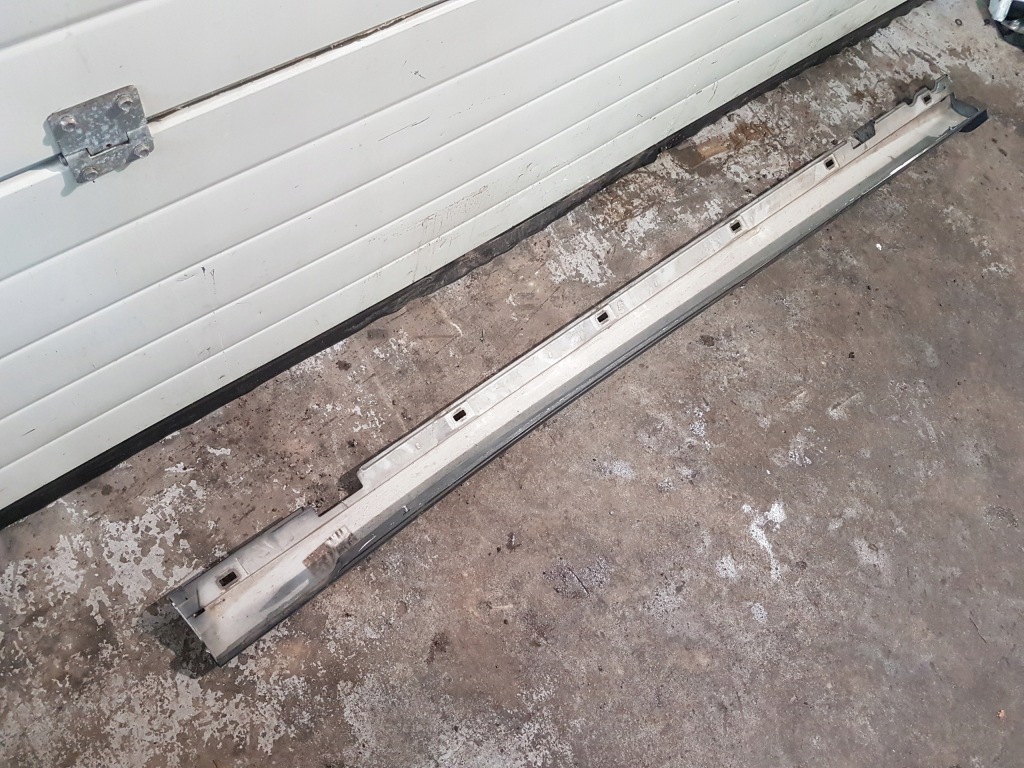 Ford focus mk4 порог накладка порог правый  st line Недорого