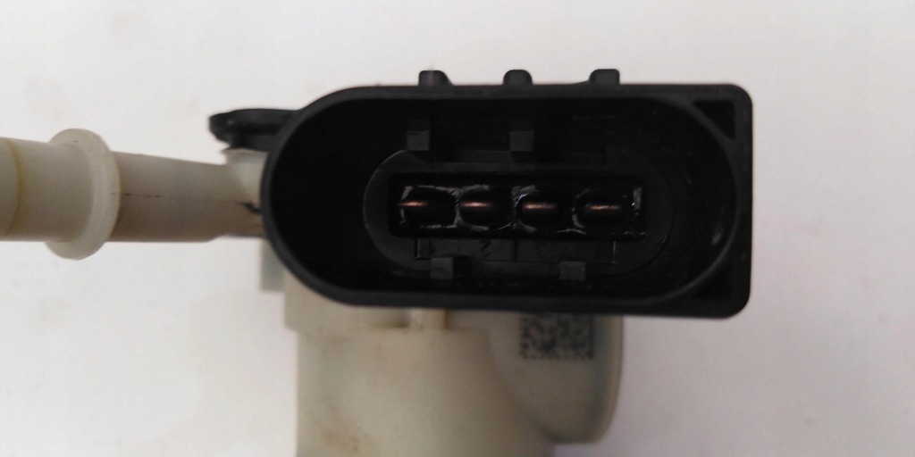 фото №9, Audi q3 8u 2.0 tdi помпа насос adblue f01c.070.012-00