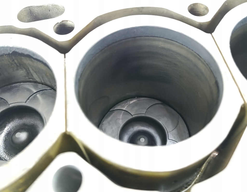 фото №7, Блок двигателя volvo v70 s60 xc70 xc90 d5244t4