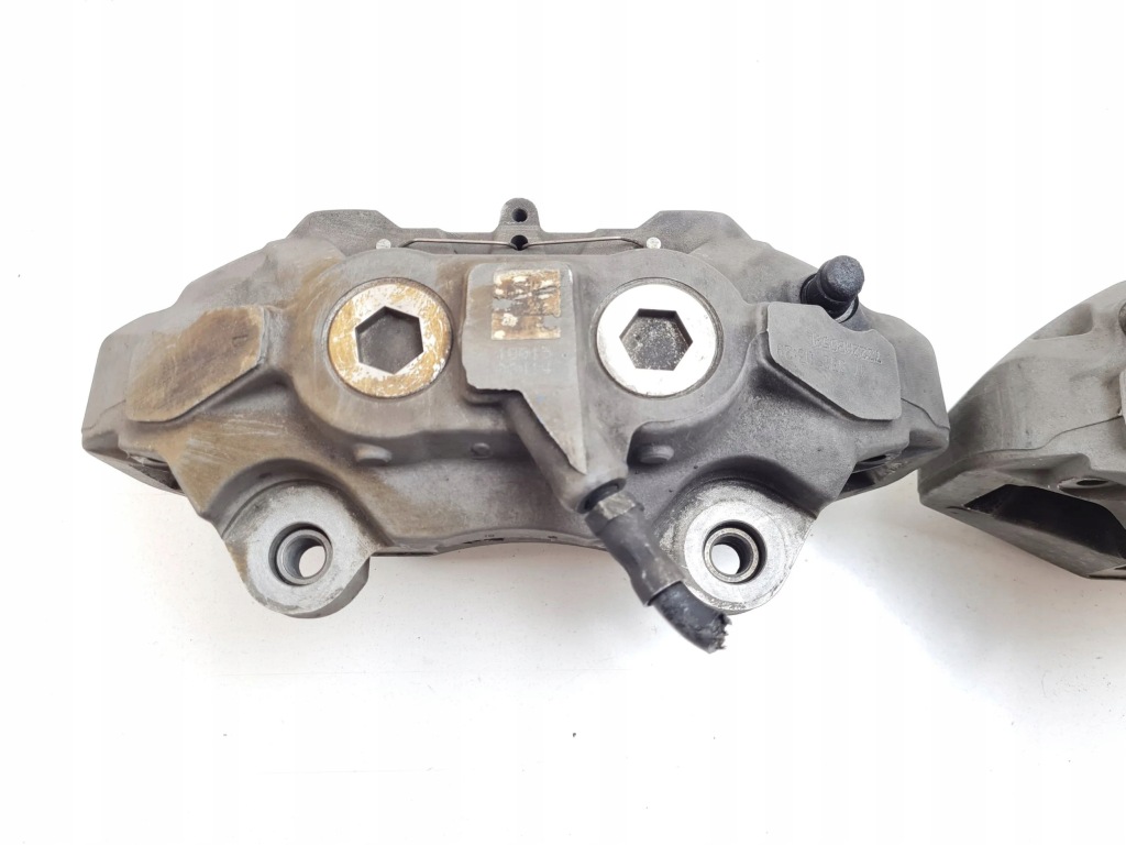 фото №7, 2019 mercedes-benz cls c257 суппорт тормозной передний 1801400099