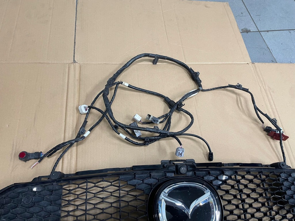 фото №7, Mazda 3 bp 19- решітка радіатора бампера камера електропроводка pdc bckn-50711