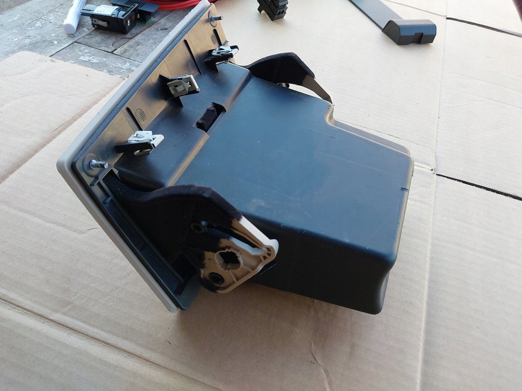 фото №8, 51459262975 бардачок 218 d 110 2019 bmw 2 gran tourer f46