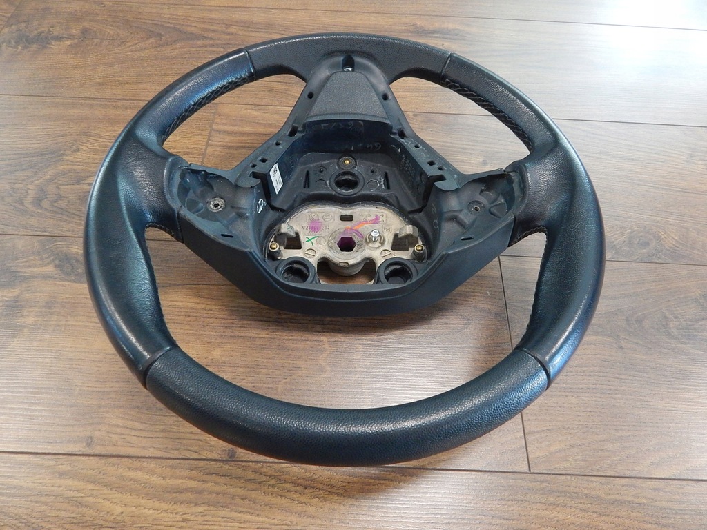 фото №7, Ford fiesta mk7 przed liftem - воздуховод pół-skórzana oryg