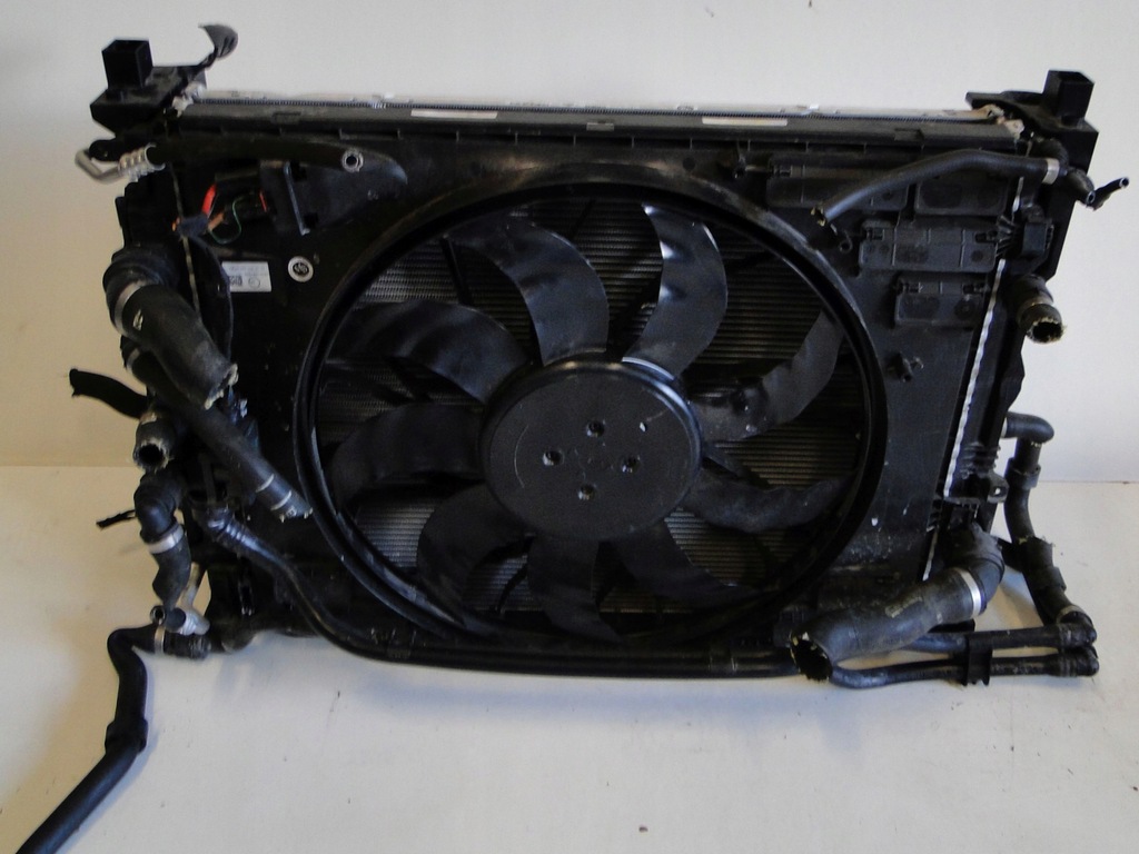 фото №11, Mercedes радіатор nt wody кондиціонера вентилятор 650 w glc 254 x254 c254