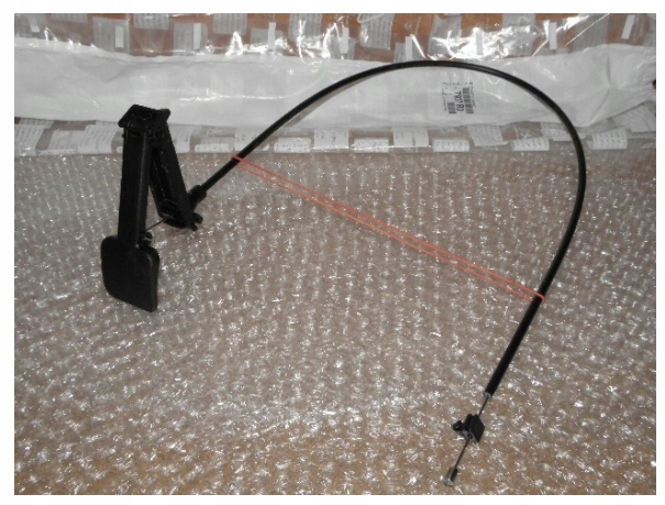 фото №16, Трос крышки двигателя citroen c5 08-