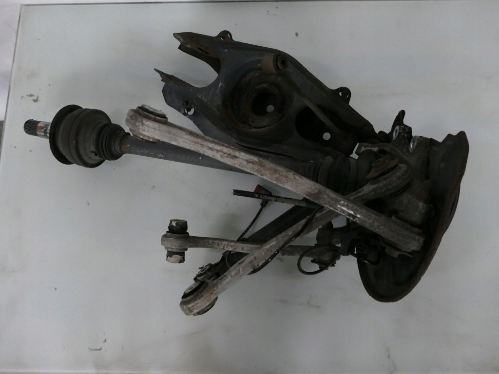 фото №2, Mercedes slk r171 3.5 v6 ступиця важелі привідний вал l.t.