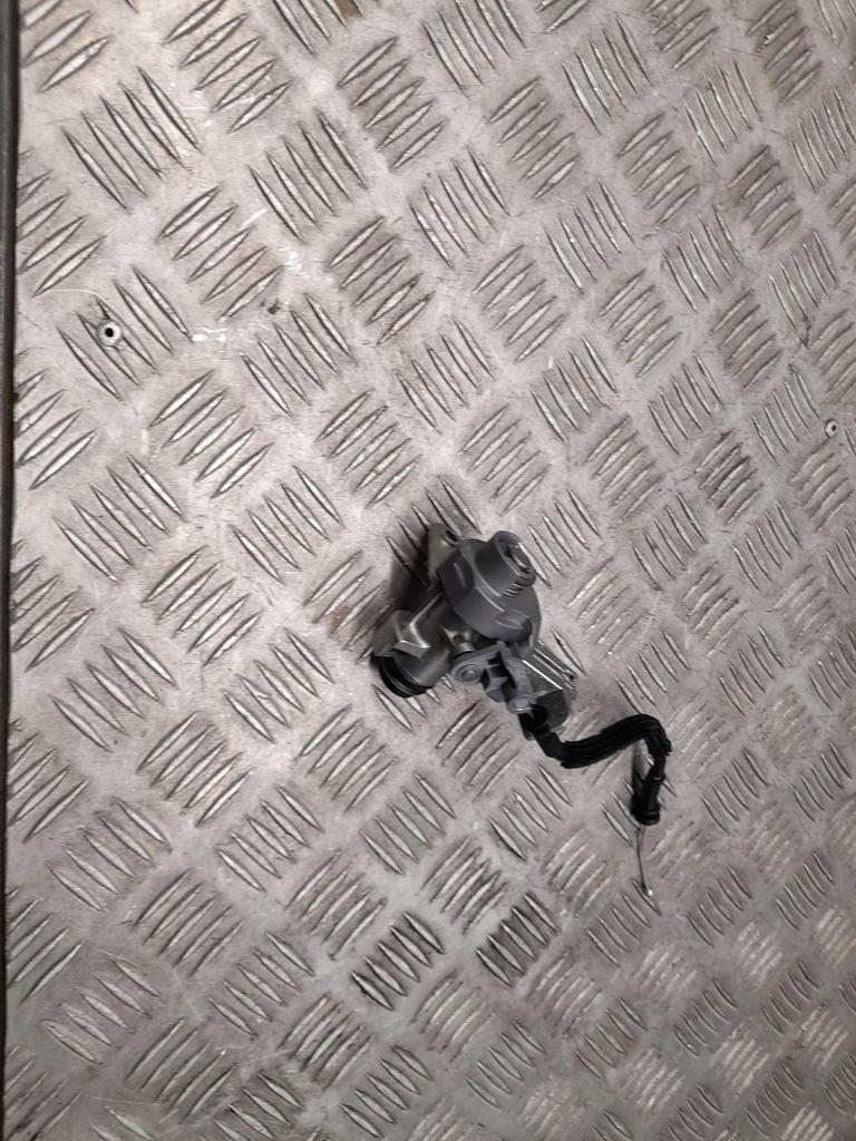 фото №6, Audi a8 s8 d4 4h 2013 с задний замок крышки задний / багажника