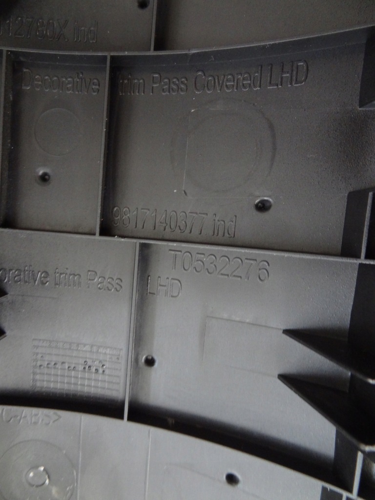 фото №6, Молдинг dekor консоли правая решётка citroen c5 aircross 17- 9817140377