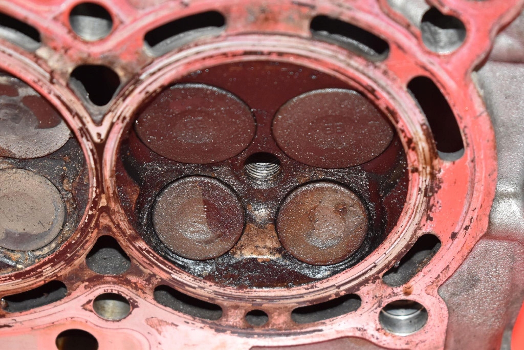 Головка двигуна 3hc dacia dokker 1.6 sce 102 km lift 17-21 Зі Шроту