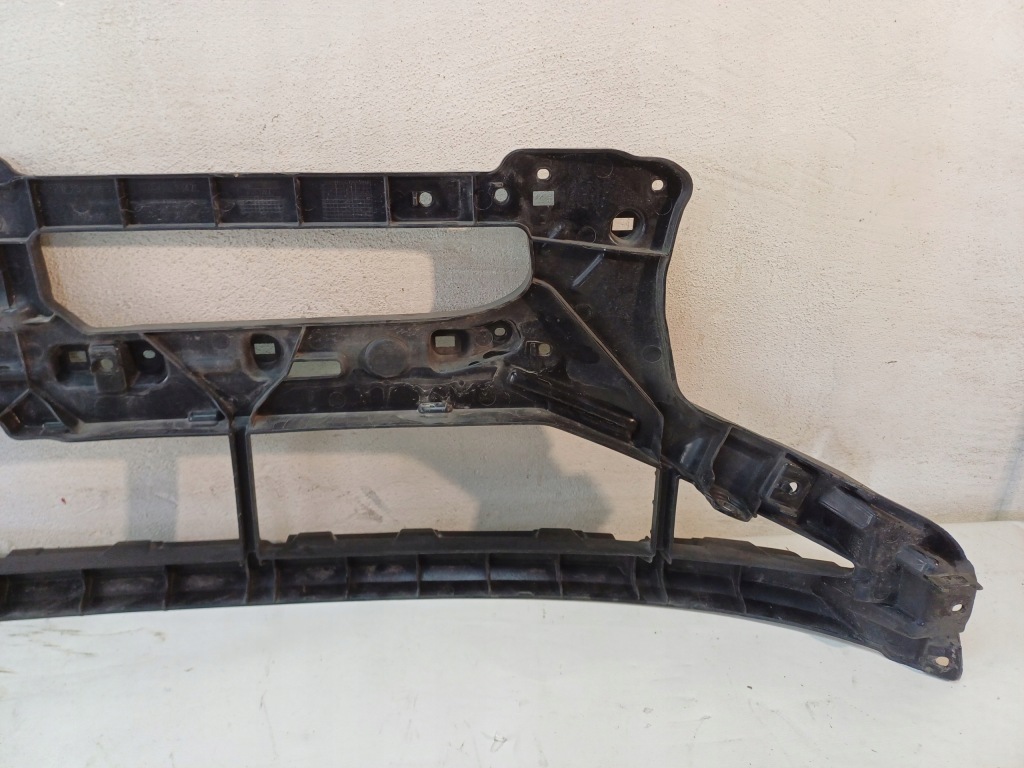 Решітка напрямна підсилювач бампера перед audi e-tron 4ke 18- Оригінал