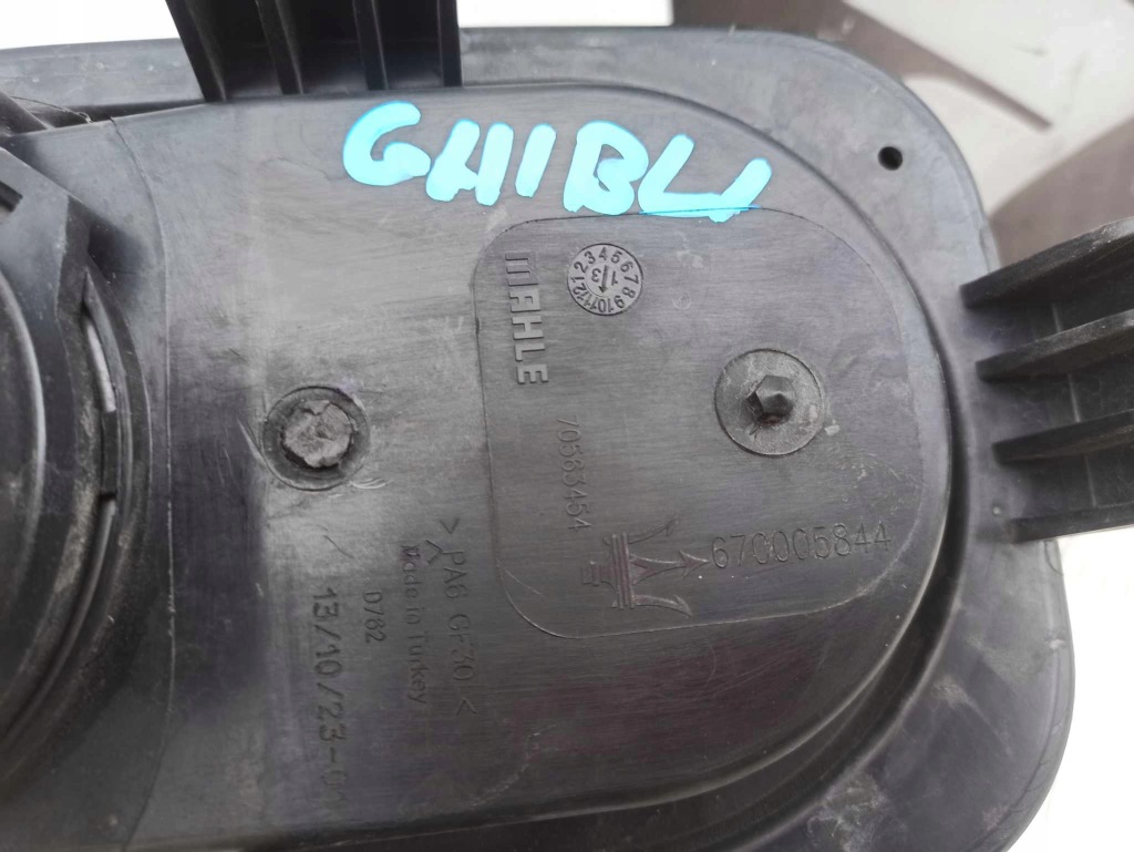 Maserati ghibli iii фильтр воздуха левый правый корпус 3.0 v6 70563454 с Разборки