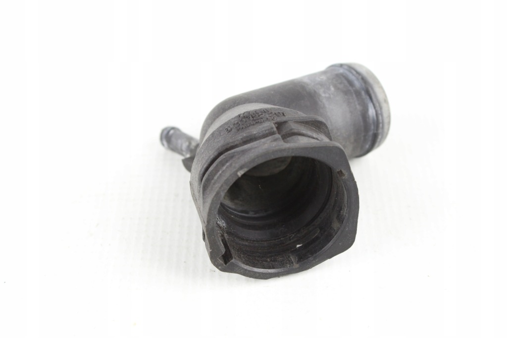 Патрубок радиатора воды vw passat b6 2.0 tdi 05-10 в Украине