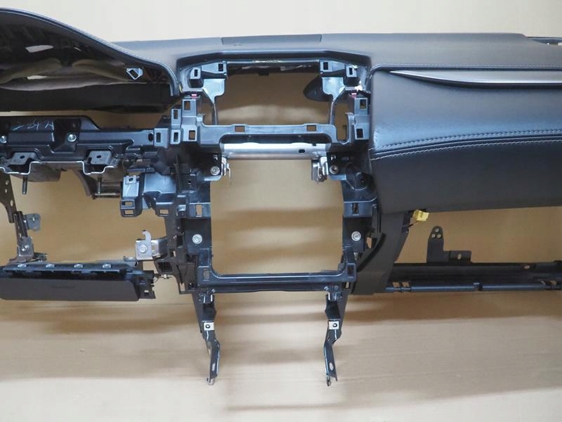 фото №3, Приборная панель консоль подушки безопасности подушка безопасности ремни lexus nx