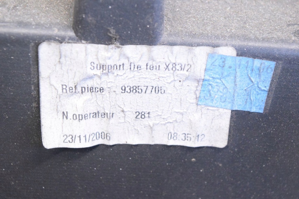 фото №11, Renault trafic ii x83 2006 правая сторона лампа задняя