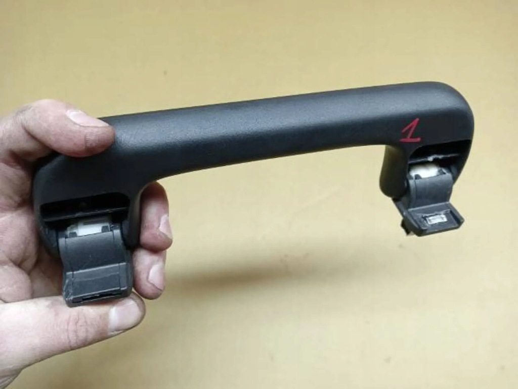 фото №2, Audi a1 8x ручка кронштейн стельовий s- line