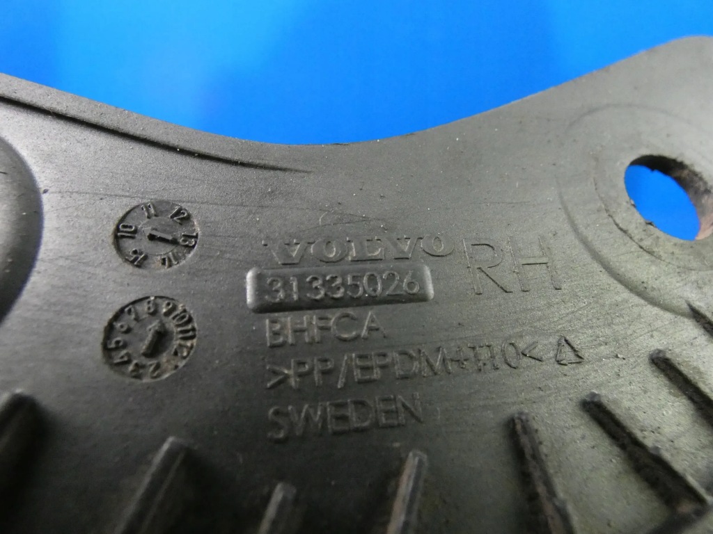 фото №3, Volvo s60 ii v60 бризковик захист підкрилок правий перед