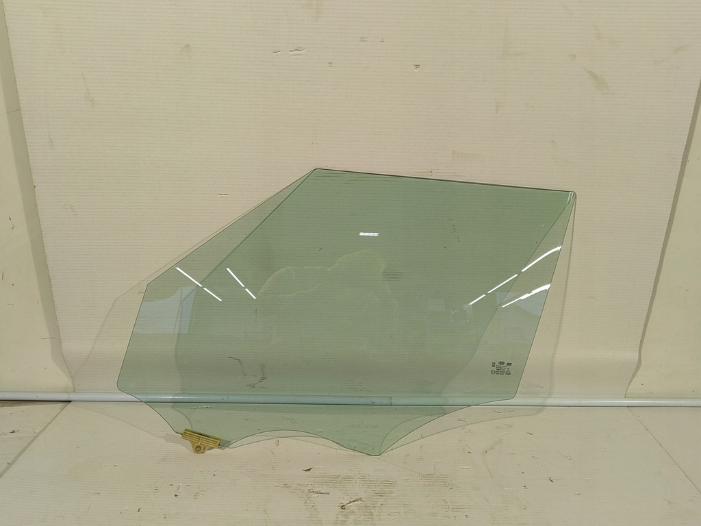 фото №1, Kia soul ii 14-19 стекло дверь левый перед