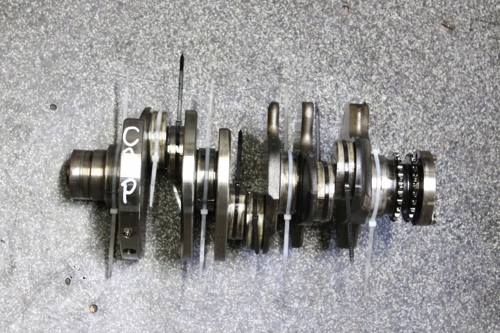 Купить Audi a4 b8 a5 3.0tdi cap wał коленчатый r059a номинал