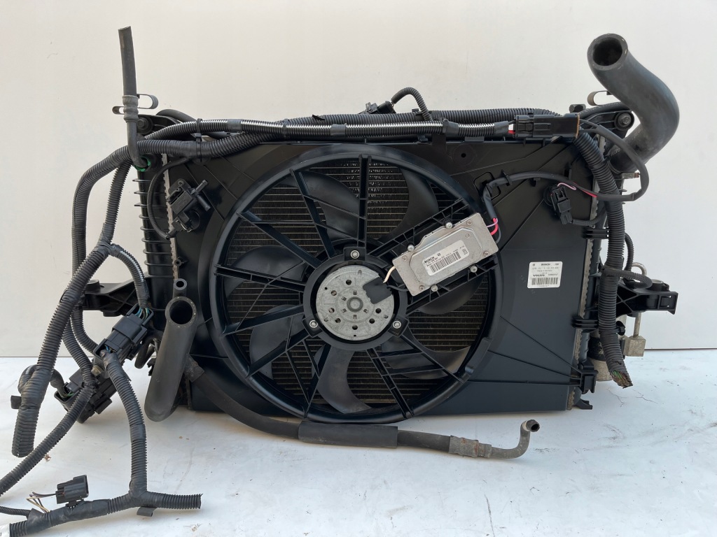 Комплект радиатор вентилятор volvo s80 1 2.4 98-06r. Цена