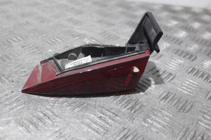 Купити Лампа права задня w кришка багажника fiat tipo ii