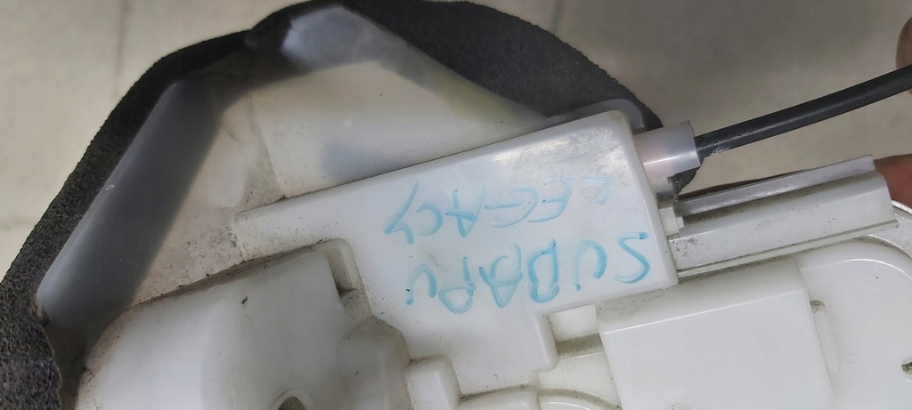 фото №7, Subaru legacy v 5 09-14 замок правый задняя kombi 2pin