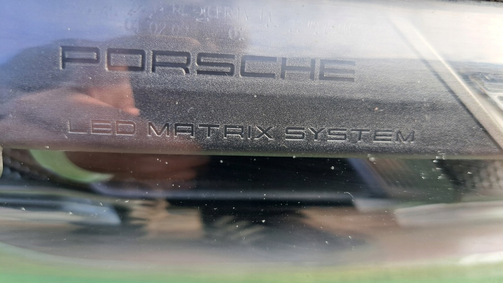 фото №3, Porsche taycan 9j1 full led matrix лампа передня