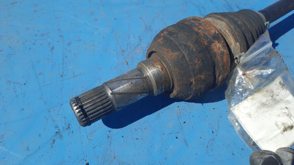 фото №2, Привідний вал задня p30651528 volvo xc90