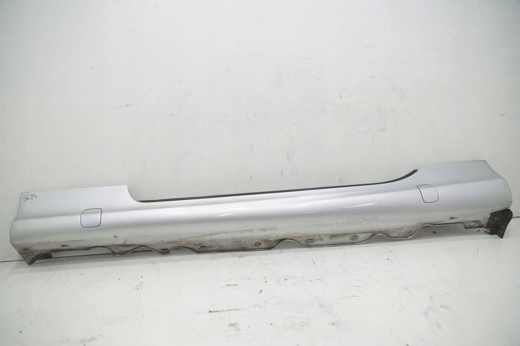 фото №1, Mercedes-benz оригинальный номер a2306980154 молдинг порог