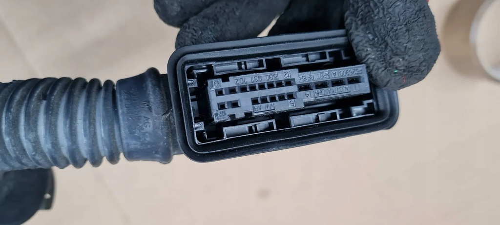 фото №13, A4 b9 8w штекер колодка дверь 5g0937702 a5 8w vw audi