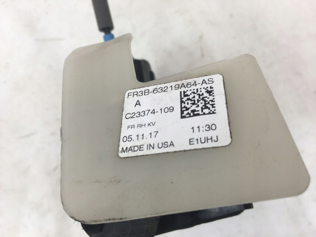 фото №7, Ford mustang 15- замок дверь правый usa