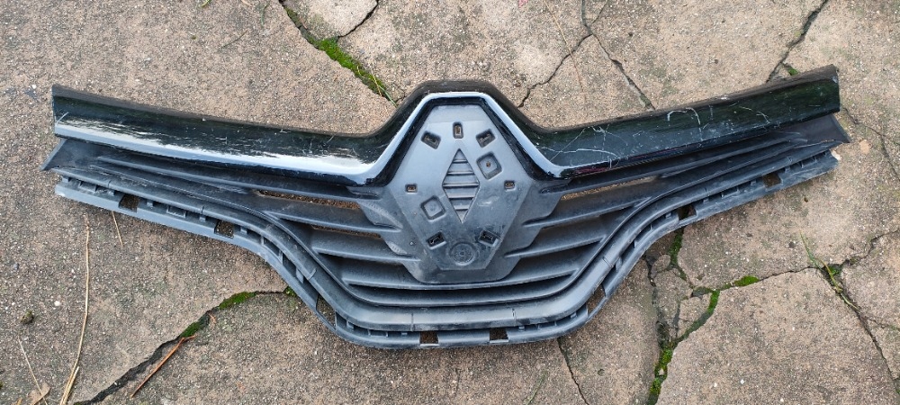 фото №1, Решітка радіатора решітка радіатора бампера перед renault captur 623102335r 2013-16