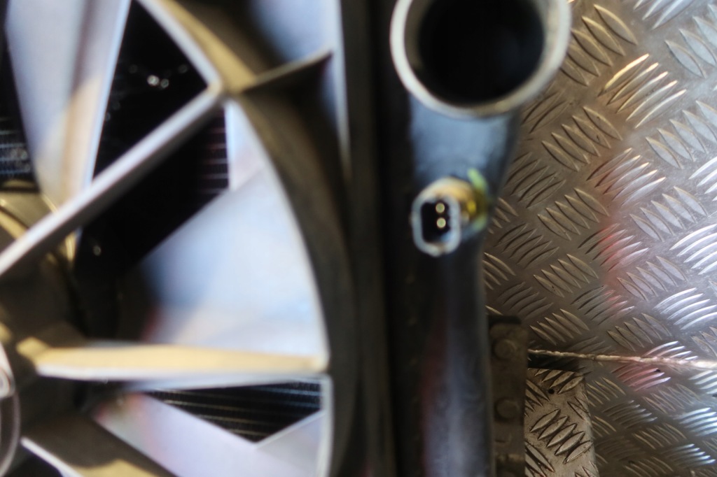 фото №11, Maserati granturismo pas передний вентилятор радиатор радиатор комплект