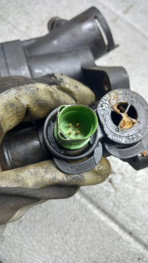 фото №7, Корпус термостата vw golf iv 01r 1.6b