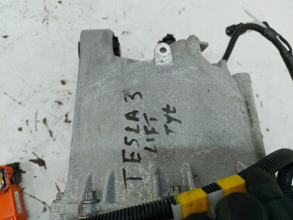 фото №9, Tesla model 3 lift 2024 highland двигун електричний задня