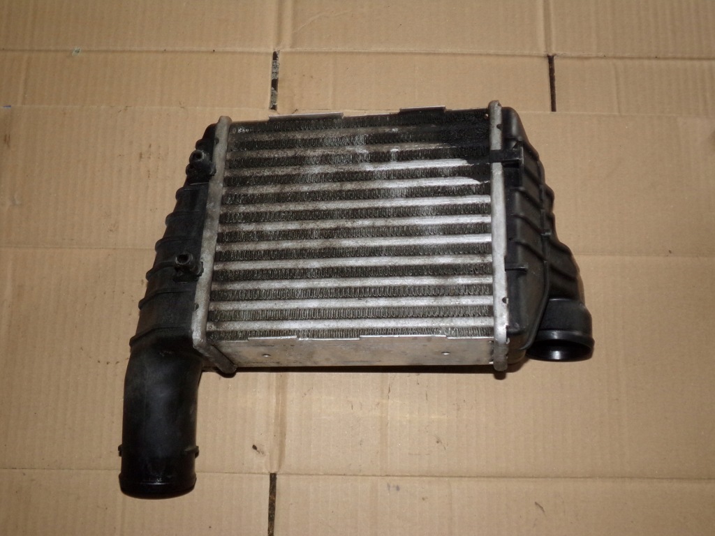 фото №2, Интеркулер левый радиатор superb 2.5 tdi