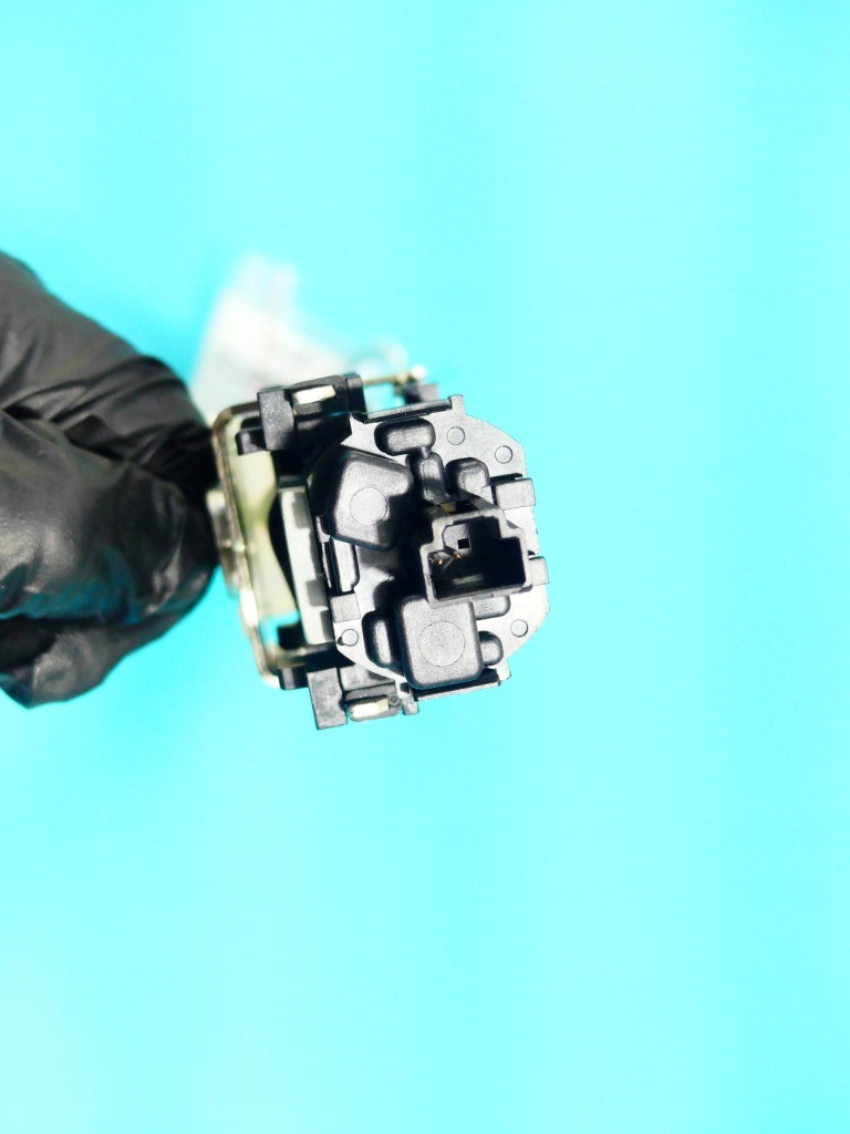 Двигатель регулировки высоты поперечина p lexus ls iv eu Оригинал