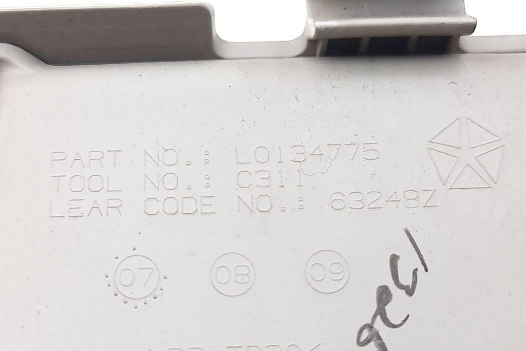 фото №12, Бардачок chrysler grand voyager v rt l0134775 2.8l дизель 120kw 2009