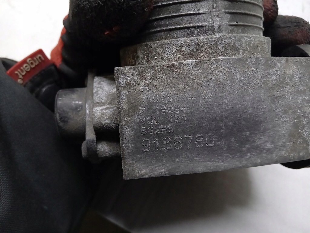 фото №6, Дроссельная заслонка volvo v40 1.8