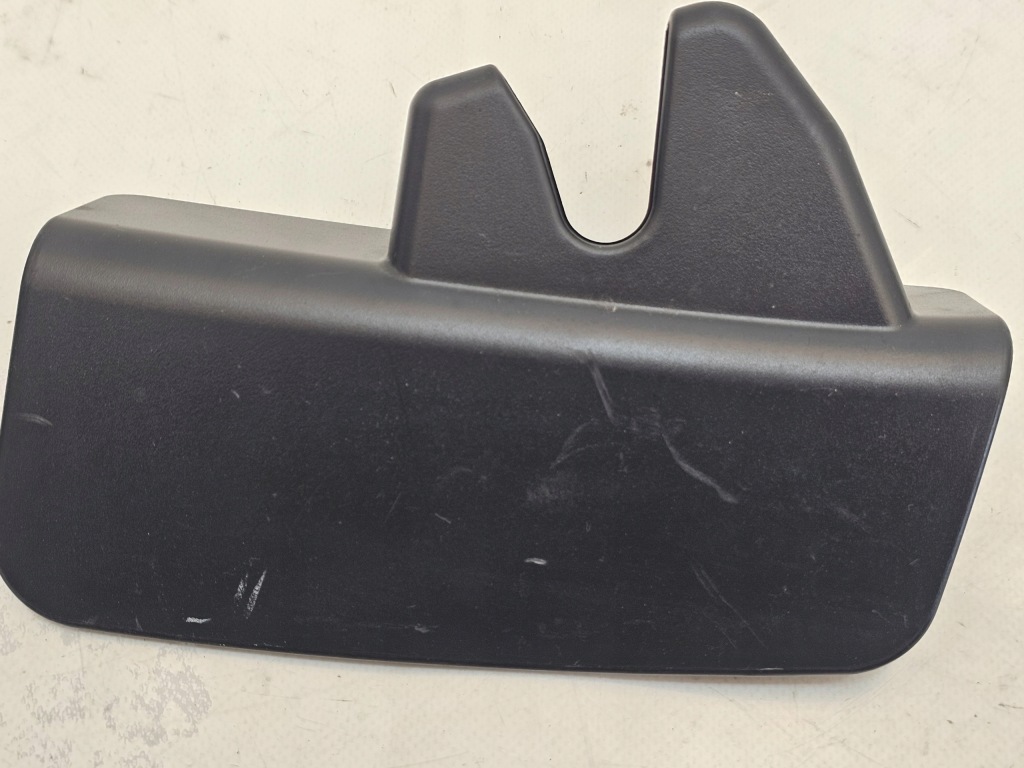 Купити Bmw x5 g05 19- накладка замка багажника ліва права 7438177 америка
