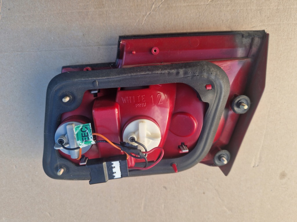 фото №3, Kia magentis 2001 лампа ліва w кришка задня