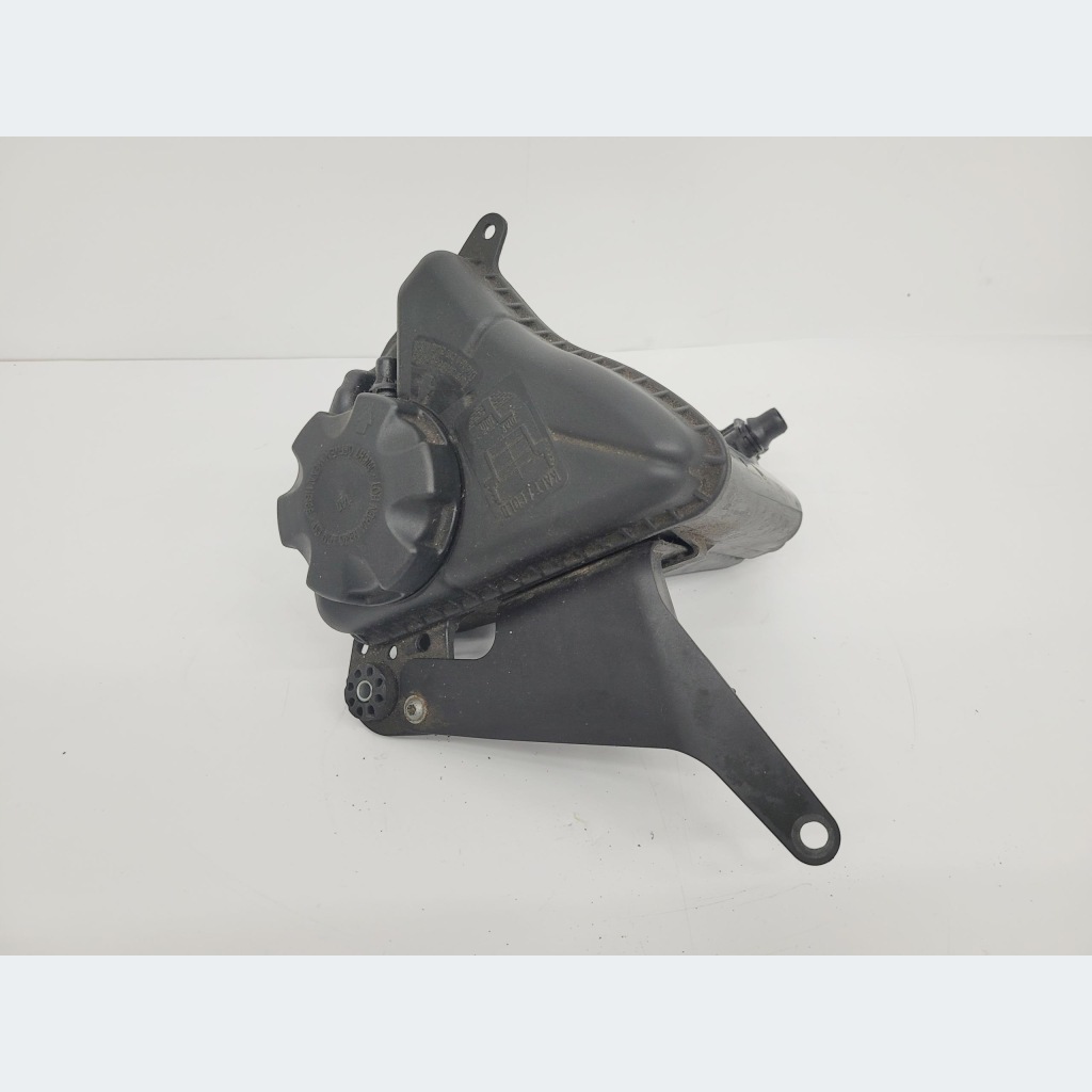 фото №1, Бачок расширительный bmw f10 7601949