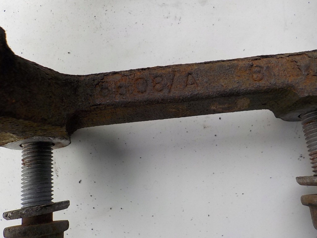 фото №8, Audi a8 d4 4.2 tdi скоба супорт задня задні